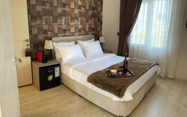 B.equine Range Hotel
