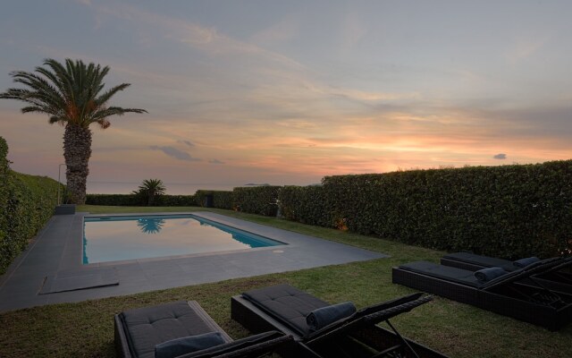 Luxurious Beachfront Villa Maira