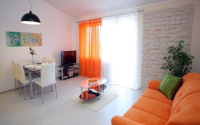Apartment Biba Banjole / Three Bedrooms A2 6+1