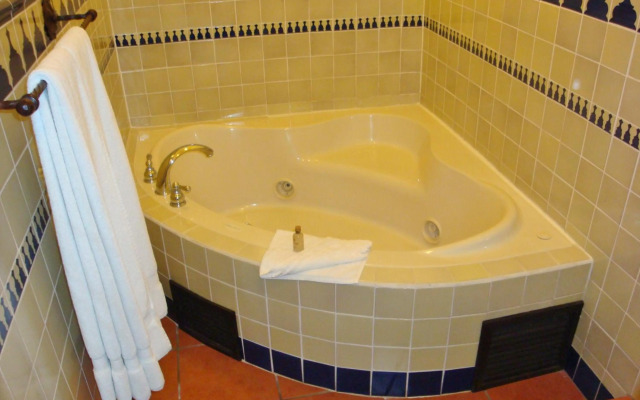 Hotel Meson del Valle by AHS