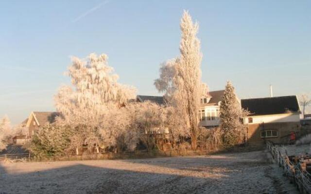 aan de dijk in brakel