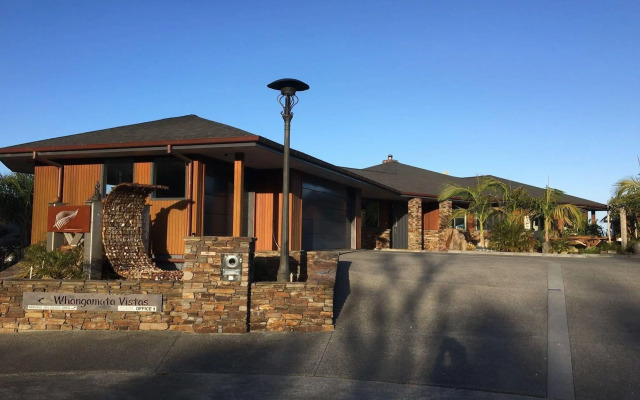 Whangamata Vistas B&B