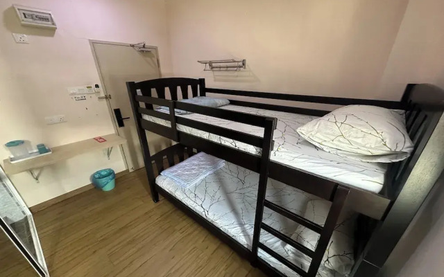 ABC Hostel at Alpha Bukit Serdang Seri Kembangan