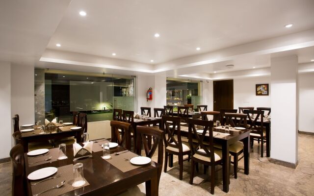 Fabhotel King S Court