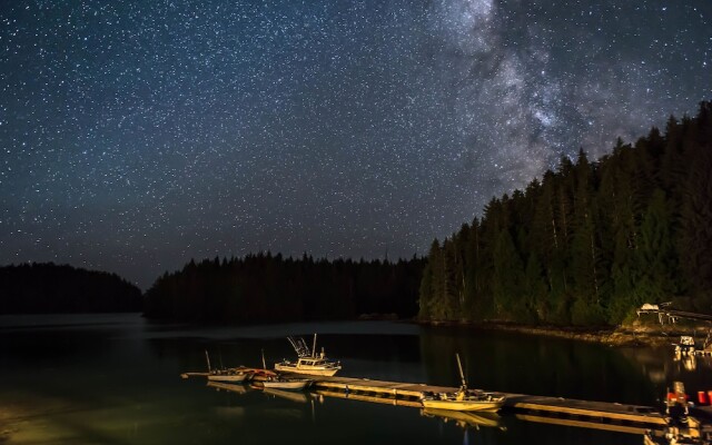 Nootka Island Lodge