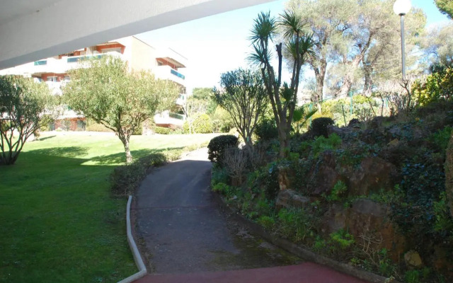 Studio - Juan les pins - proximité plages