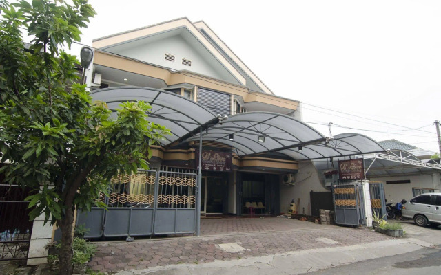 RedDoorz Raya Ngagel