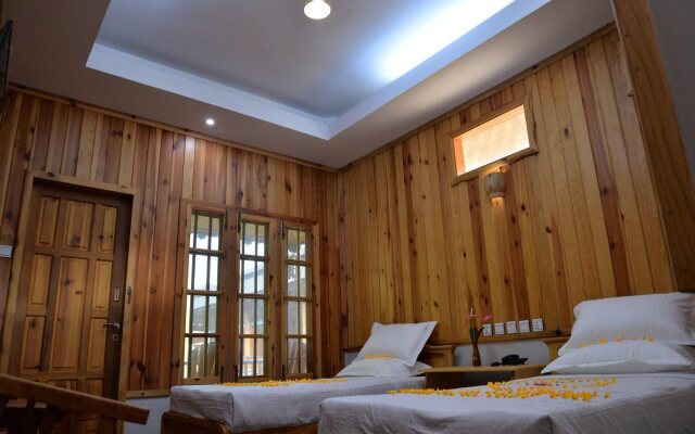 Golden Guest Hotel
