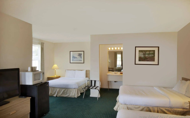 Red Carpet Inn and Suites Cooperstown