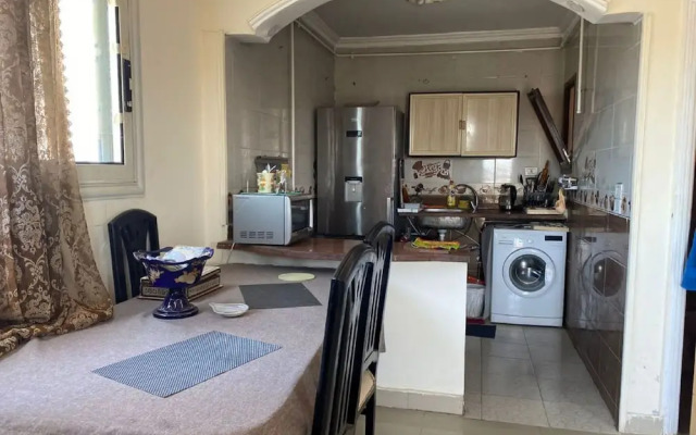 Females Only, Host Is Woman, City Center, Near All