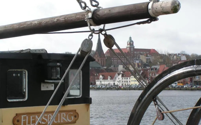 Ferienwohnung in weißer Villa am Kliff