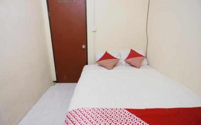 SPOT ON 92115 Homestay Bude Sri