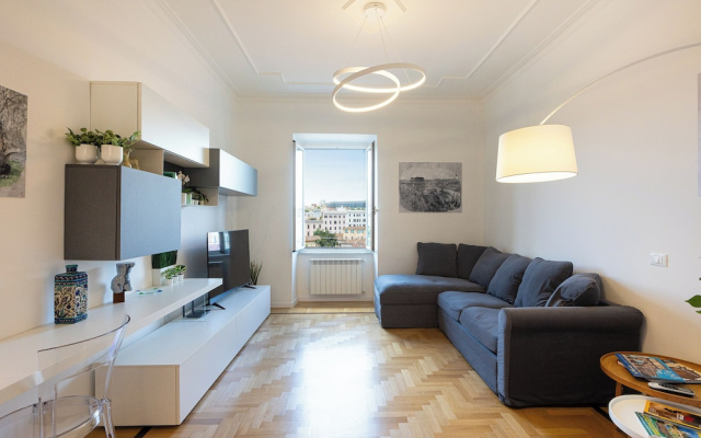 Rental in Rome Colosseo Modern Apartment