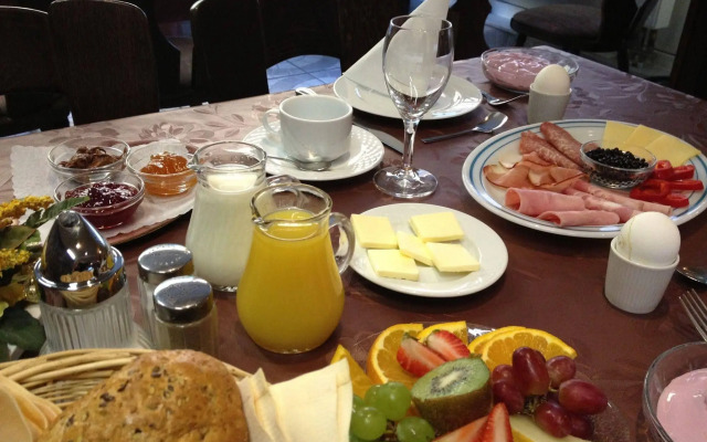 Hotel Holl