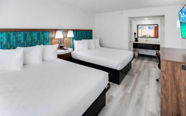 Blu Atlantic Oceanfront Hotel & Suites