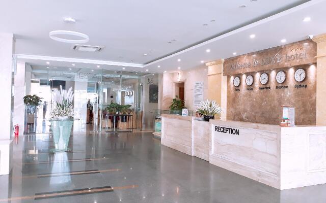 Luxe Hotel