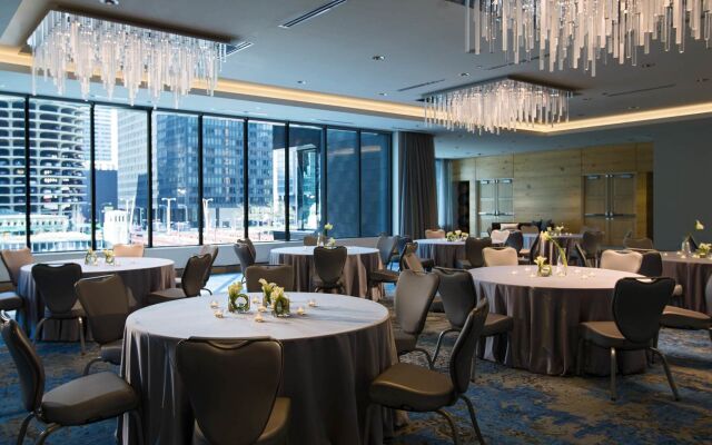 Renaissance Chicago Downtown Hotel