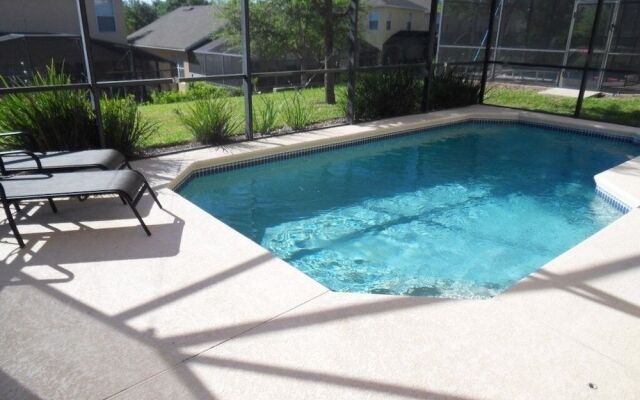 Private Pool ! 3 Bedroom Home by Redawning