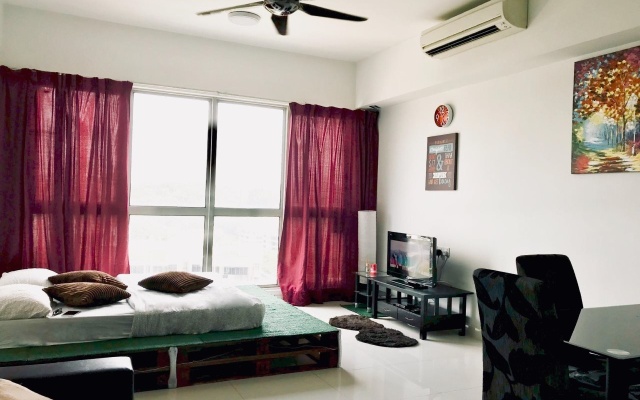 Regalia Suites & Residences KLCC Infinity Pool by 109 Global Host – Guest Rooms – Kuala Lumpur