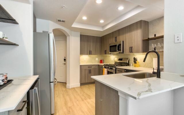 CozySuites at Kierland Commons