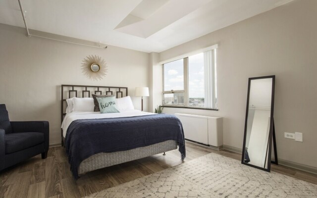 Contemporary 1 bedroom | CozySuites