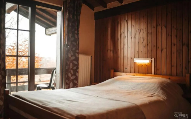 Le Grand Cerf 25 pers, Malmedy- Chalet rustique, jardin