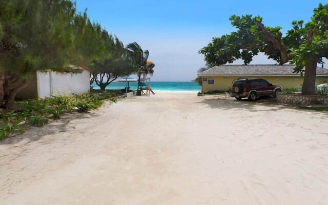 Sea Spray 50 Steps to the Sea, Silver Sands, 3 BR