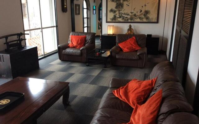 Jonni’s Place