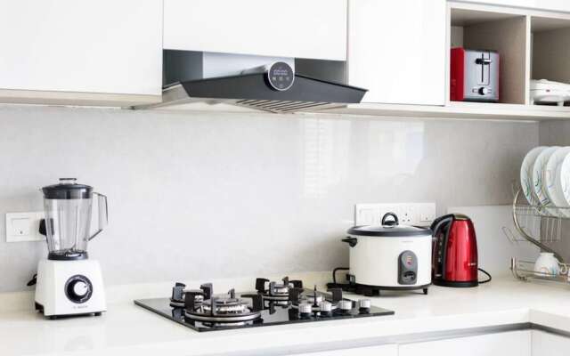 Fully Furnished 2 Bedroom Apartment with Sea View