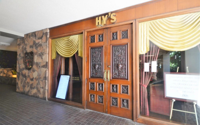 Waikiki Park Heights #1801 by RedAwning