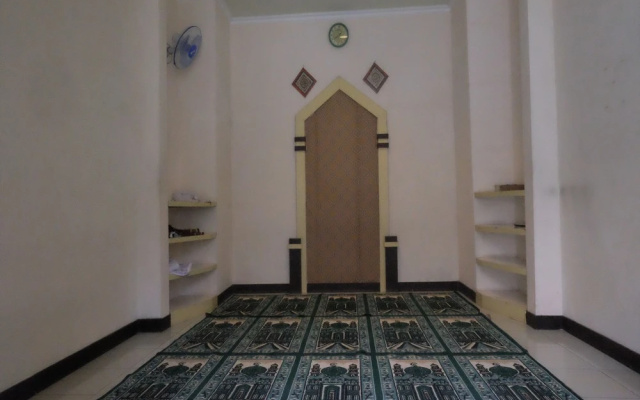 Urbanview Hotel Anggraeni Jatibarang – Hotel Rooms – Brebes