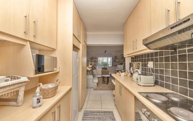 Mouille Point Studio Including Welcome Basket