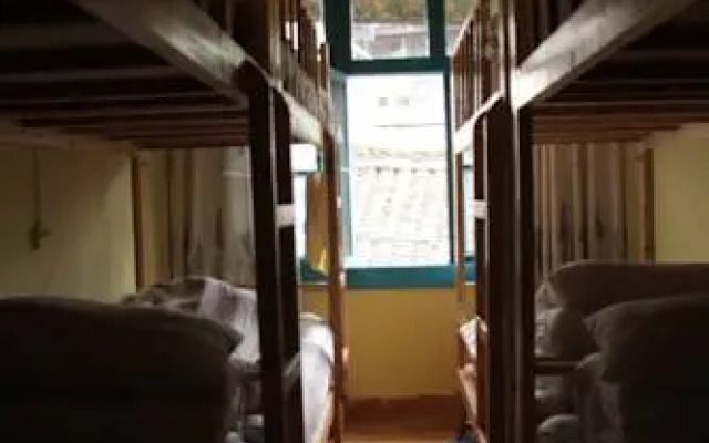 Twelve Time International Hostel