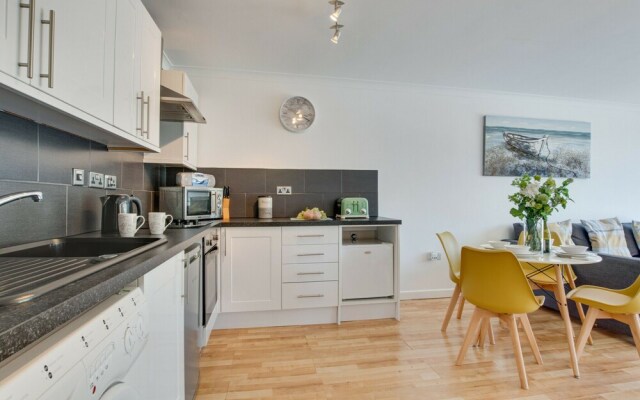 Stylish Villa in Millendreath Near Sea