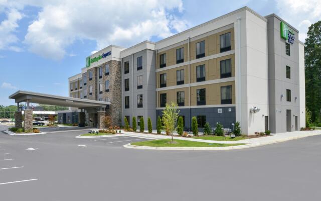 Holiday Inn Express & Suites Bryant - Benton Area, an IHG Hotel