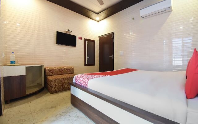 OYO 4430 Hotel Holy city