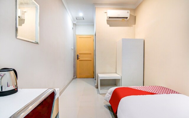 OYO 90857 Baaraka Syariah Hotel