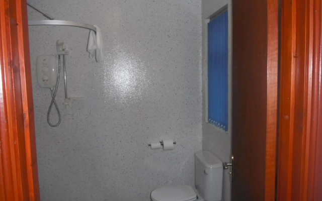 5 Corners Guest Inn