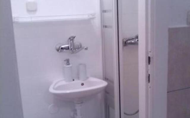 Assi Room