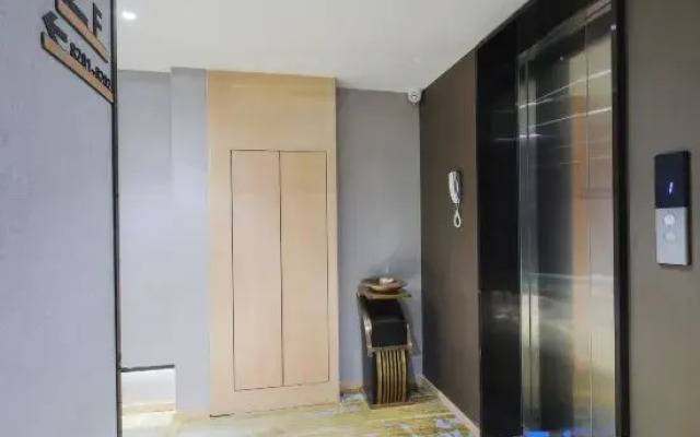 Elan Hotel (Nanjing Xianlin Center Subway Station)
