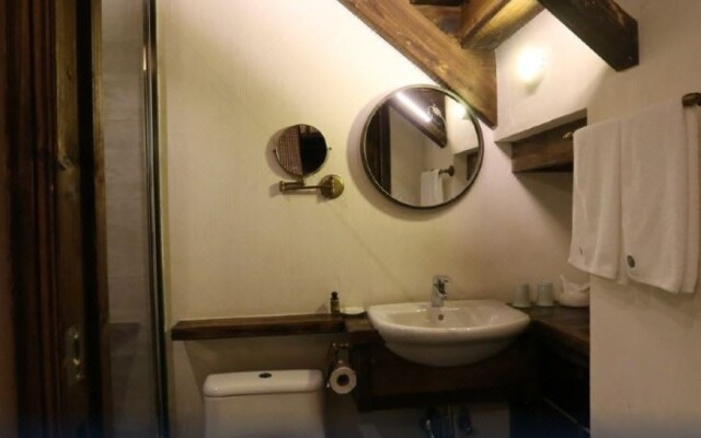 Kaiyuan Hotel · Seabirds