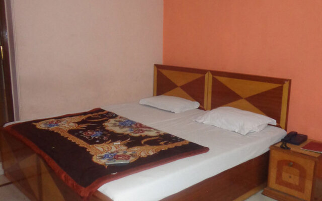 Hotel Metro City