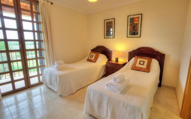 The Lodge - Desert Springs