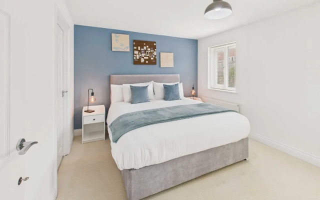 Host Stay Clearwell Gardens