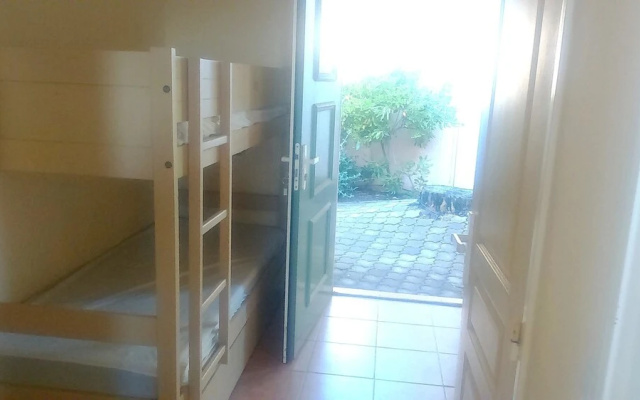 Apartment With one Bedroom in Roquebrune-sur-argens, With Wonderful se