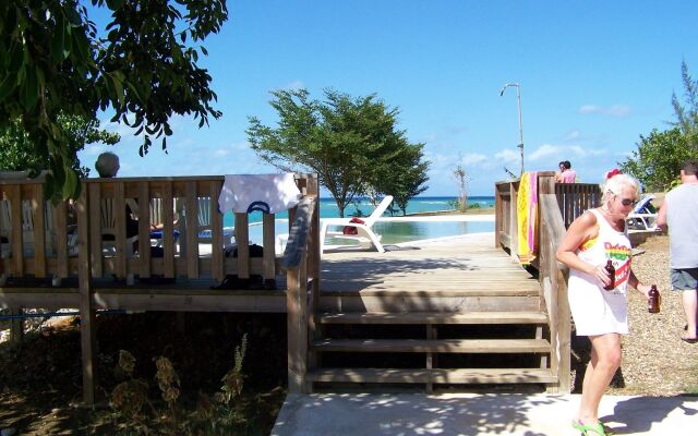 Rhodes Beach Resort Negril