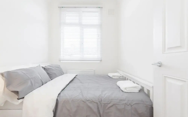 Modern & Spacious 3BR Terraced House