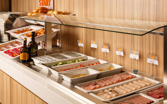 Holiday Inn Express Rotterdam - Central Station by IHG