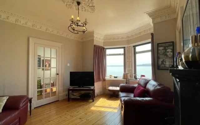 Wonderful 3BD Holiday Home in Broughty Ferry