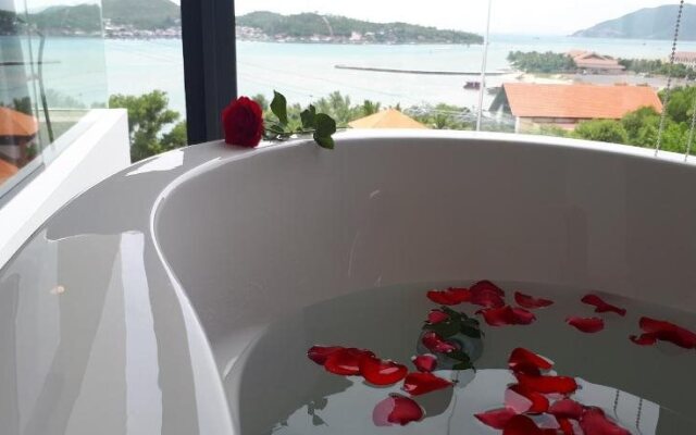 Nha Trang Harbor Apartments & Hotel